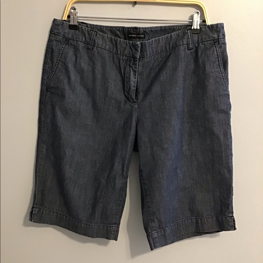 ☀️ New York & Co Bermuda Chambray Shorts Sz 14 ☀️ - Picture 2 of 6